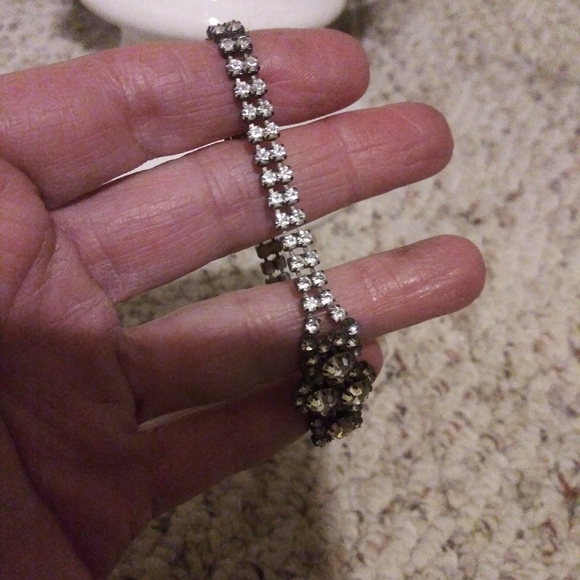 Vintage Rhinestone Bracelet - Picture 3 of 8